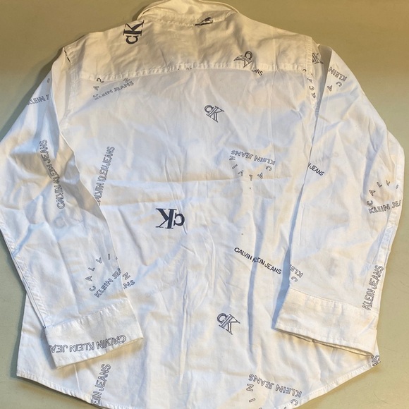 Calvin Klein White Button-Down Shirt with Logo Scatter - Picture 3 of 4